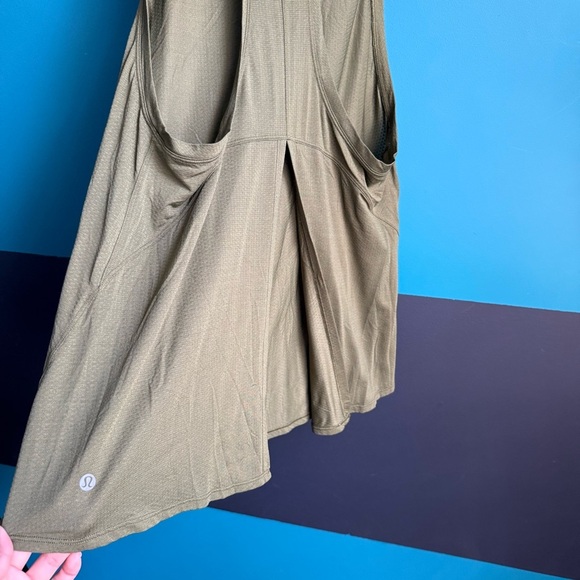 lululemon athletica Olive Muscle Tee - Picture 3 of 7